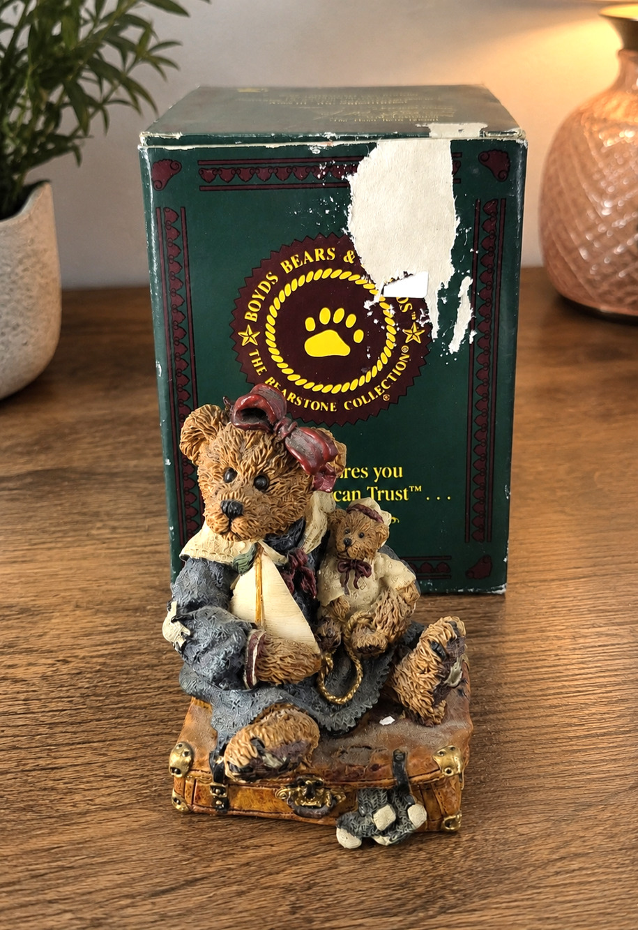 Boyds Bears & Friends “Bailey Bear with Suitcase” Style #2000 (1993)